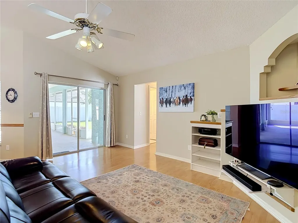 28726 Creekwood Drive Wesley Chapel FL 33545