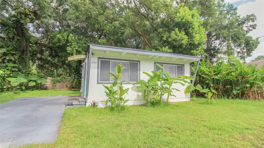 1709 Cloverlawn Avenue Orlando FL 32806
