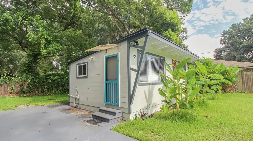 1709 Cloverlawn Avenue Orlando FL 32806