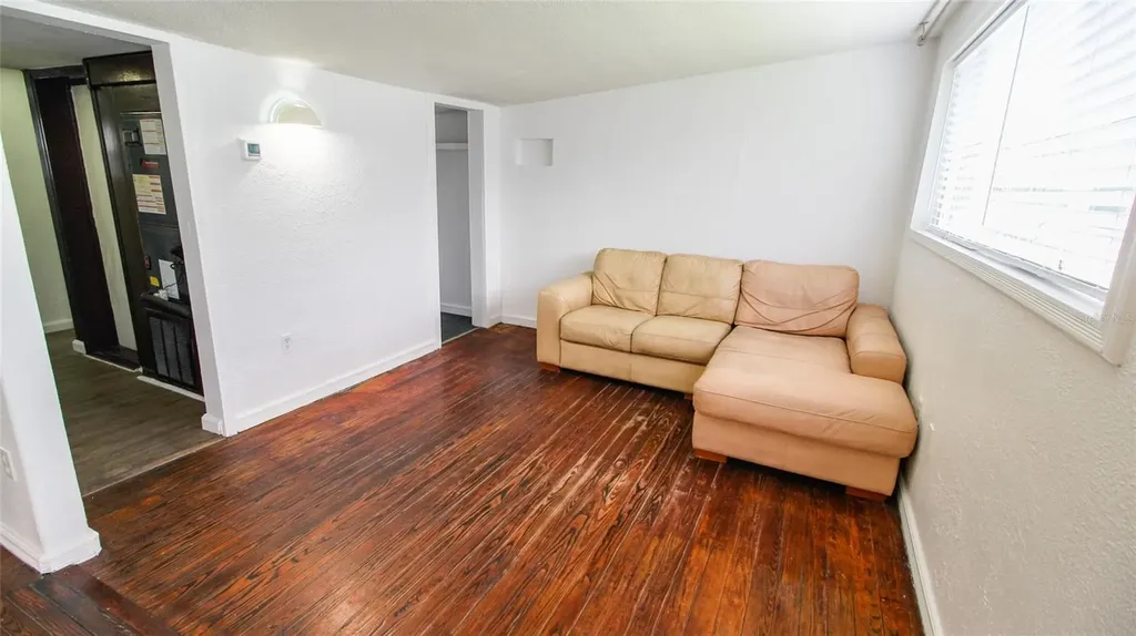 1709 Cloverlawn Avenue Orlando FL 32806