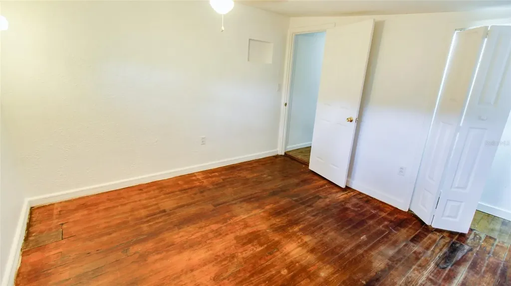 1709 Cloverlawn Avenue Orlando FL 32806