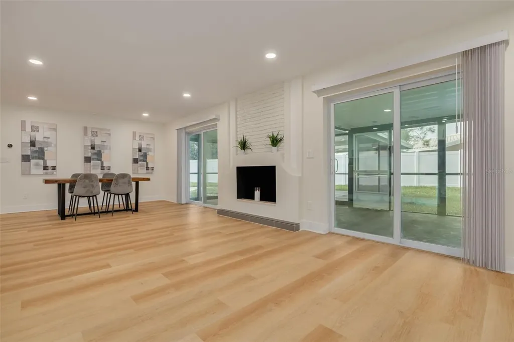 2065 Envoy Court Clearwater FL 33764