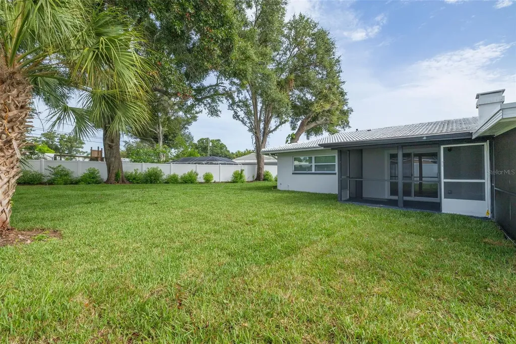 2065 Envoy Court Clearwater FL 33764