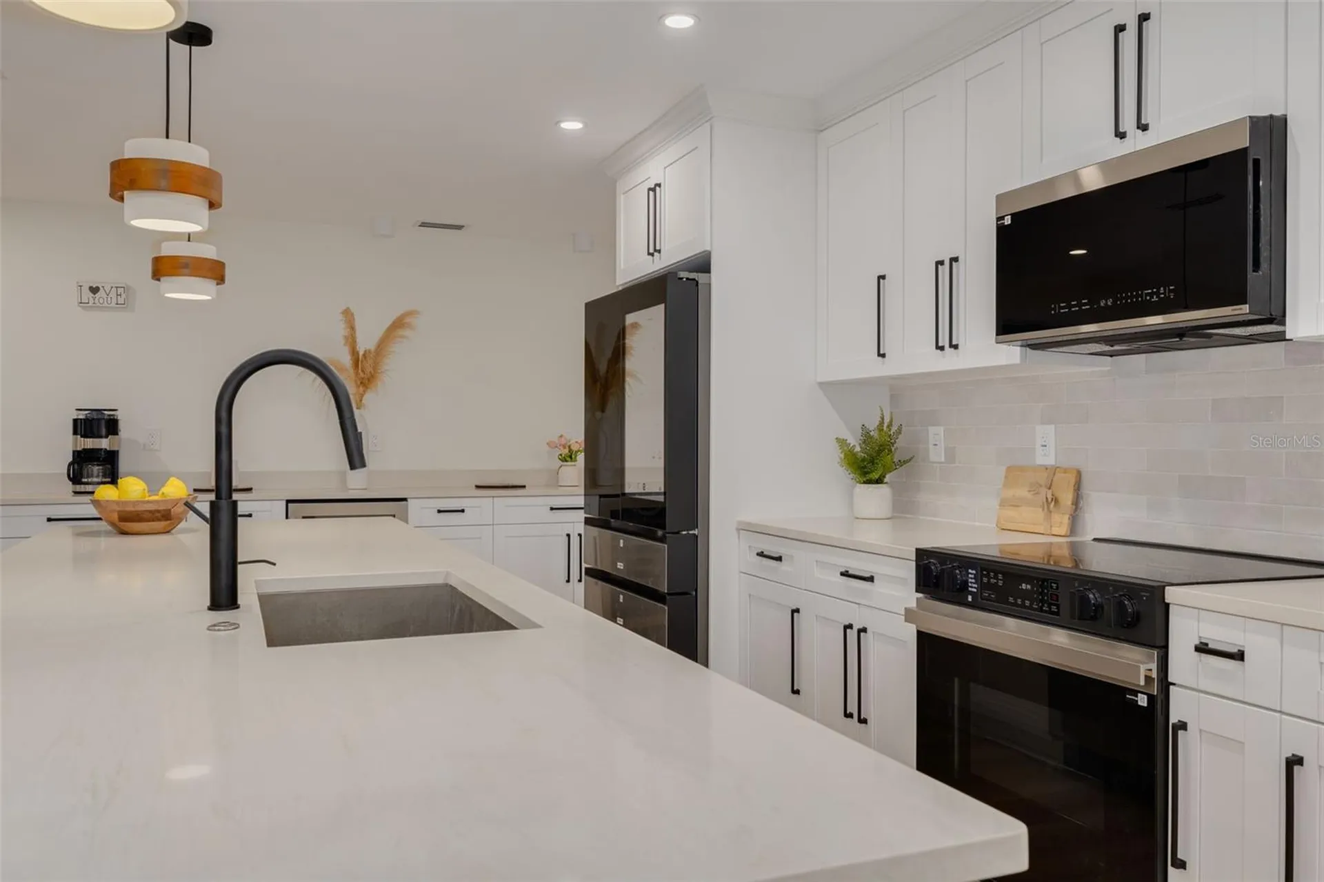 2065 Envoy Court Clearwater FL 33764