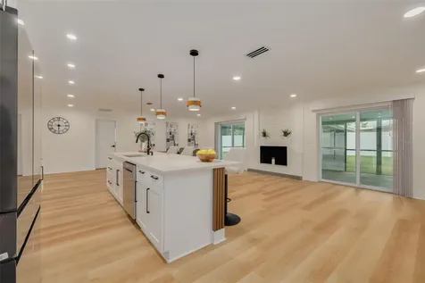 2065 Envoy Court Clearwater FL 33764