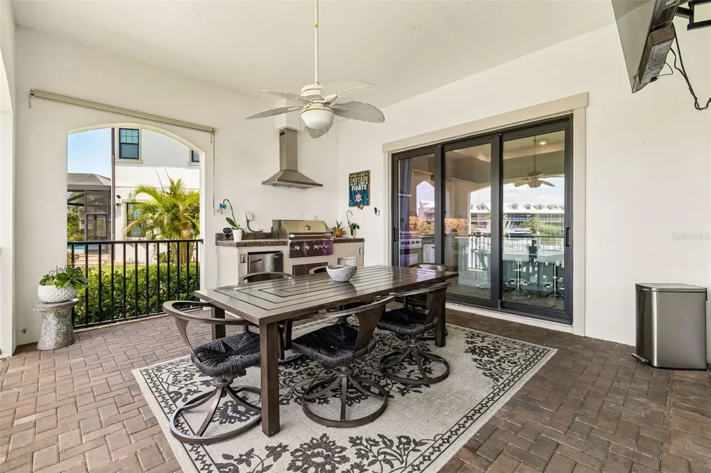 3036 Christophers Watch Lane Ruskin FL 33570