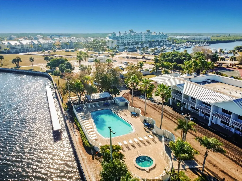 3036 Christophers Watch Lane Ruskin FL 33570