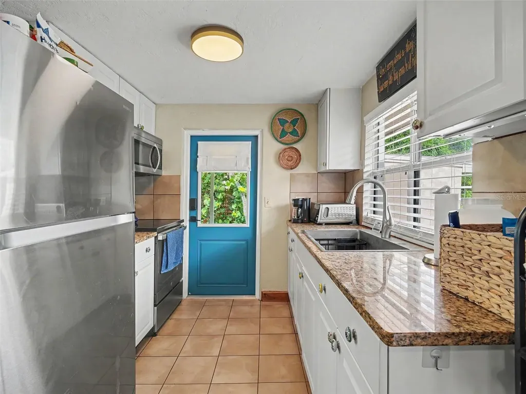 3035 Hillview Street Sarasota FL 34239