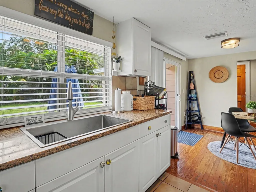 3035 Hillview Street Sarasota FL 34239