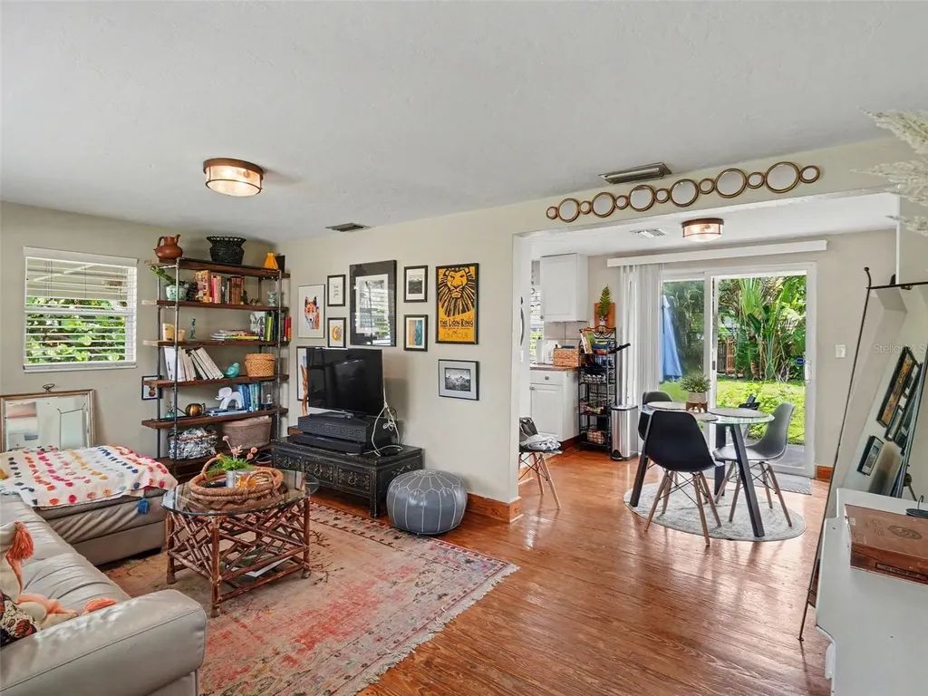 3035 Hillview Street Sarasota FL 34239