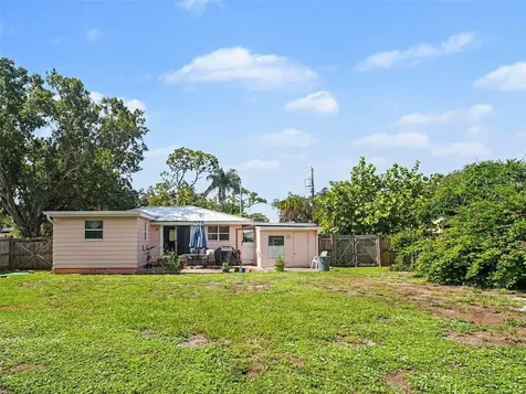 3035 Hillview Street Sarasota FL 34239