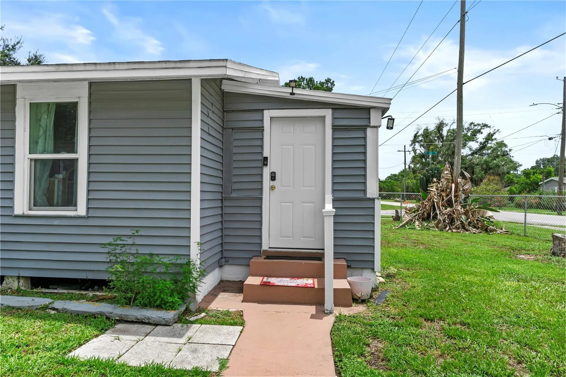 204 Pine Avenue Polk City FL 33868