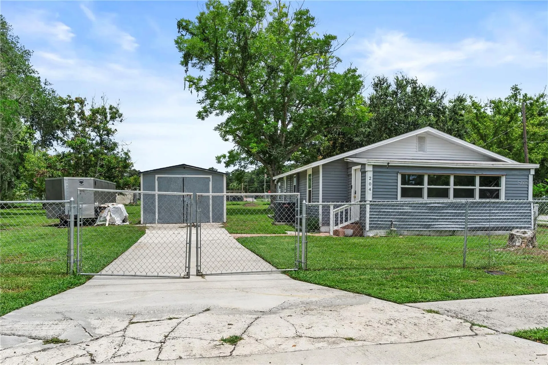 204 Pine Avenue Polk City FL 33868