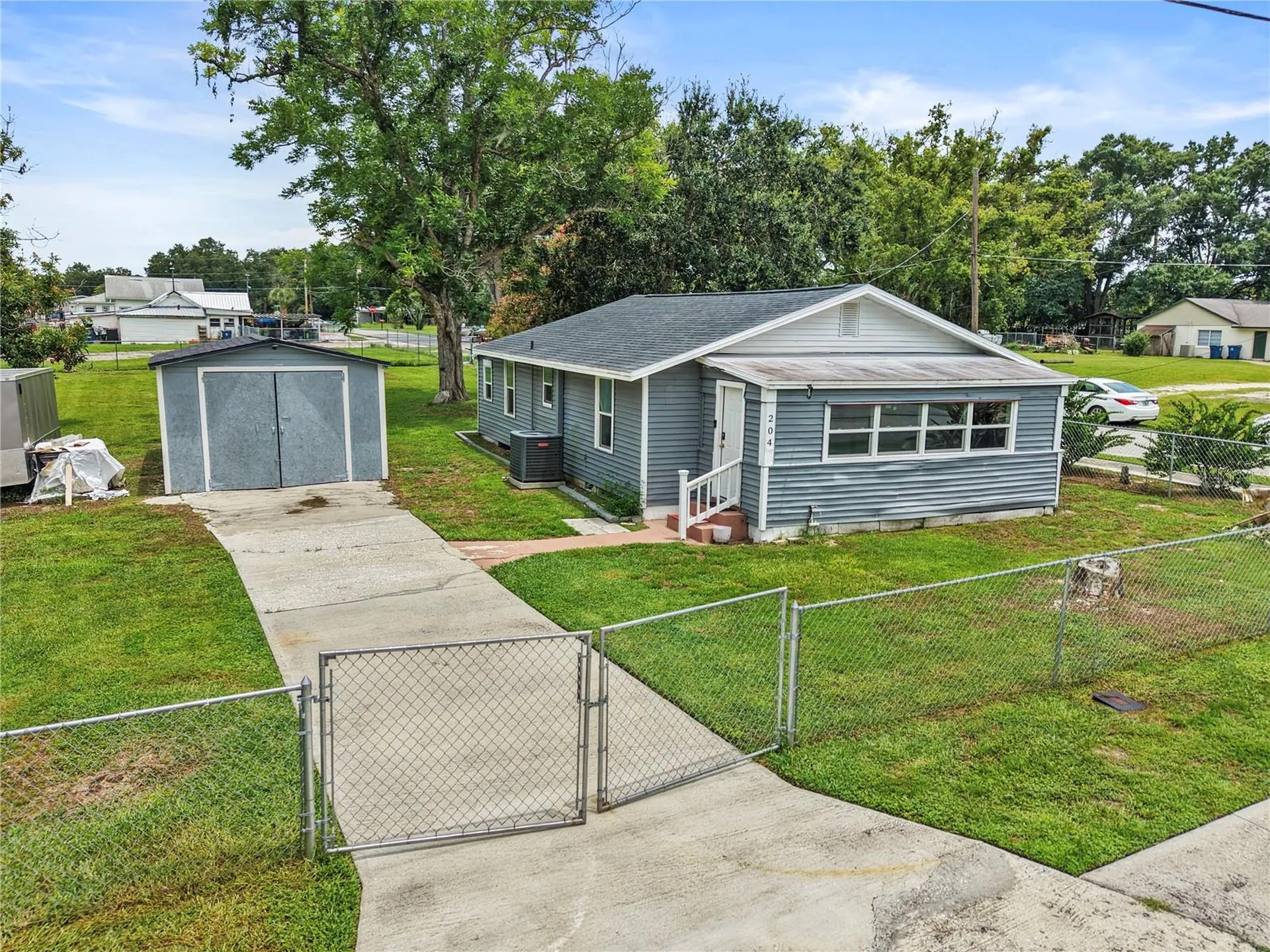 204 Pine Avenue Polk City FL 33868