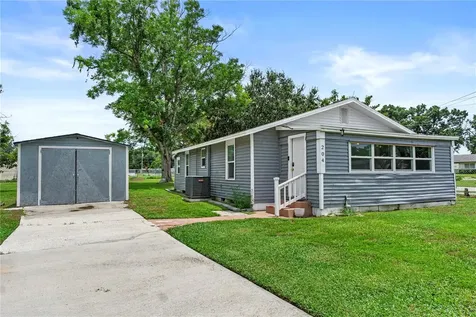 204 Pine Avenue Polk City FL 33868