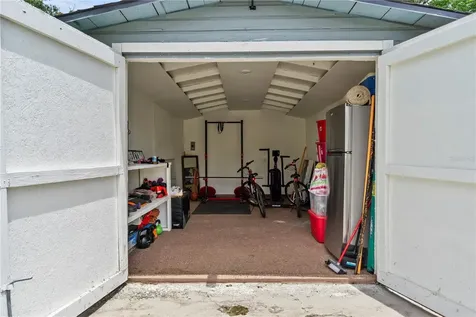 204 Pine Avenue Polk City FL 33868
