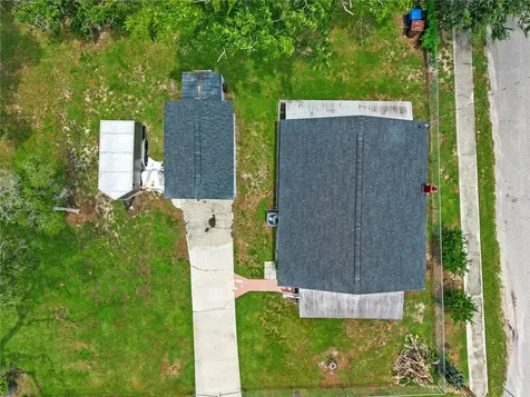 204 Pine Avenue Polk City FL 33868