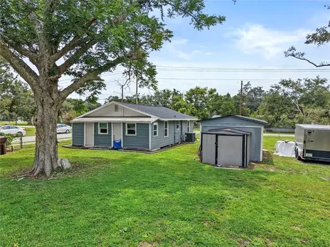 204 Pine Avenue Polk City FL 33868