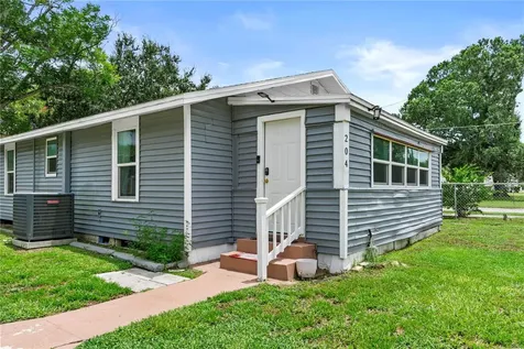 204 Pine Avenue Polk City FL 33868