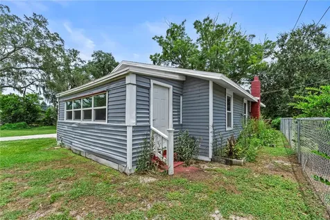 204 Pine Avenue Polk City FL 33868
