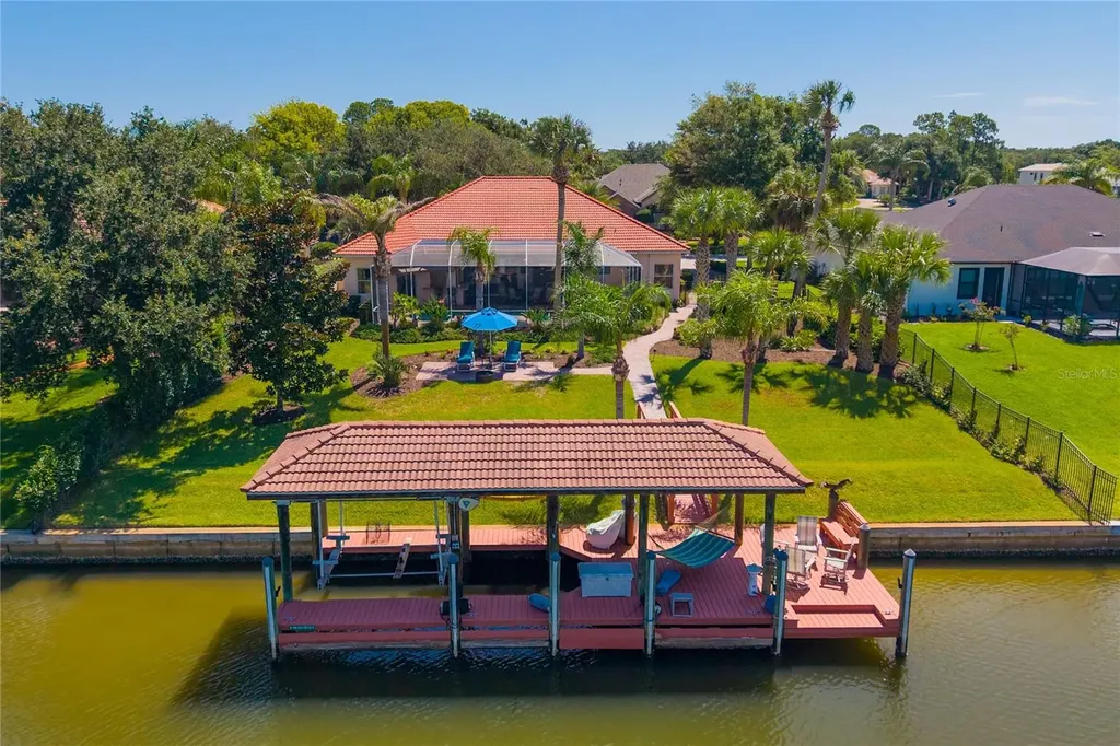 8 Old Oak Drive N Palm Coast FL 32137