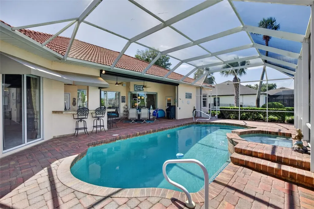 8 Old Oak Drive N Palm Coast FL 32137