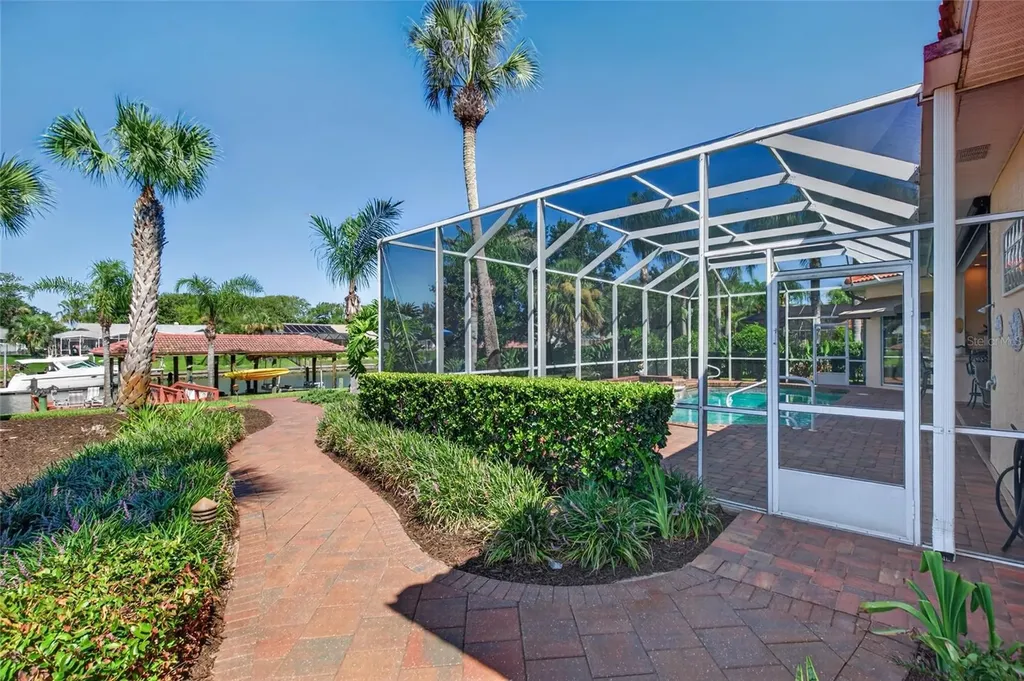 8 Old Oak Drive N Palm Coast FL 32137