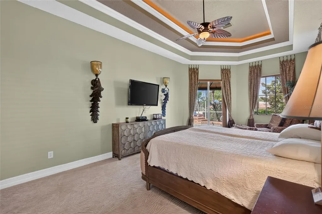 8 Old Oak Drive N Palm Coast FL 32137