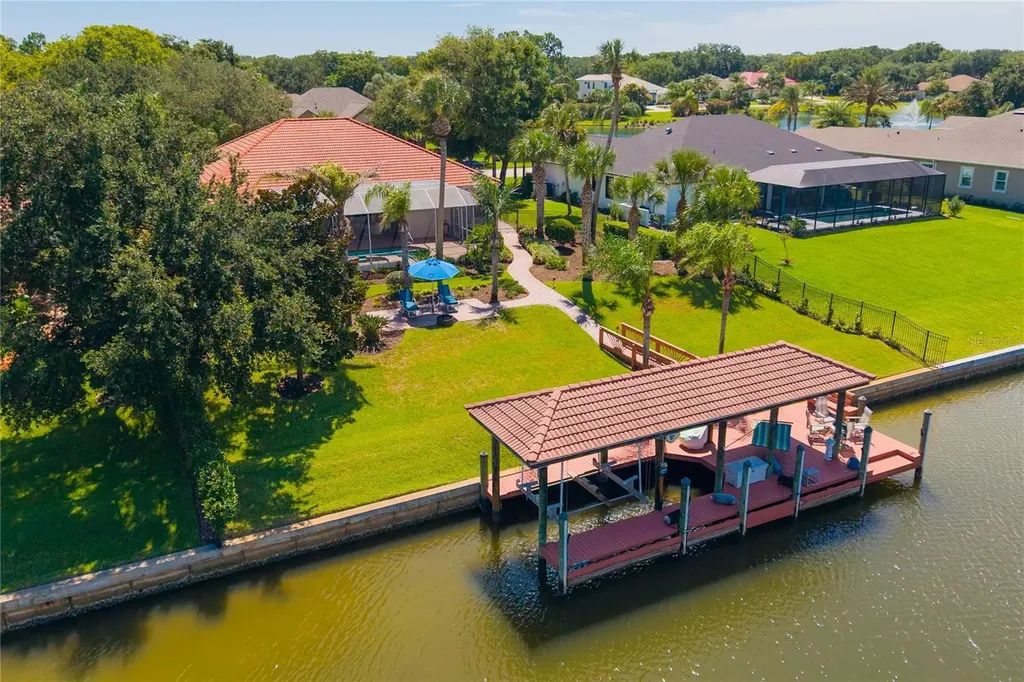 8 Old Oak Drive N Palm Coast FL 32137