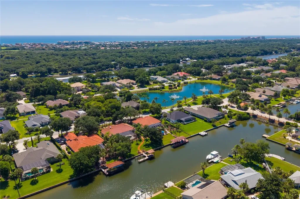 8 Old Oak Drive N Palm Coast FL 32137