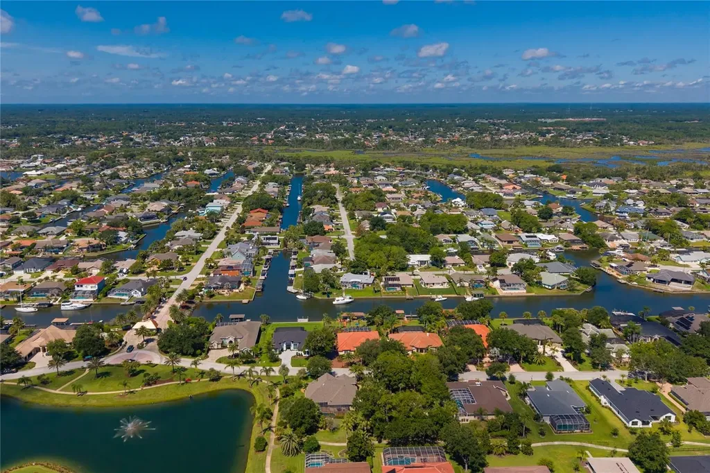 8 Old Oak Drive N Palm Coast FL 32137