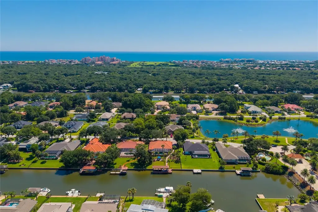 8 Old Oak Drive N Palm Coast FL 32137