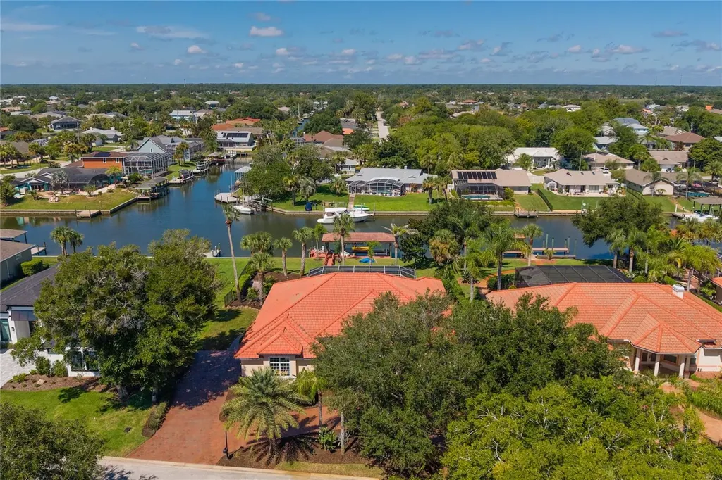 8 Old Oak Drive N Palm Coast FL 32137