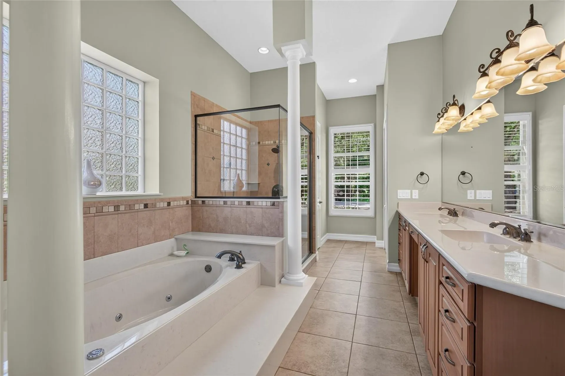 8 Old Oak Drive N Palm Coast FL 32137