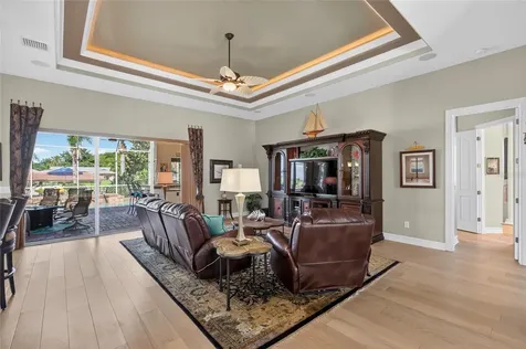 8 Old Oak Drive N Palm Coast FL 32137