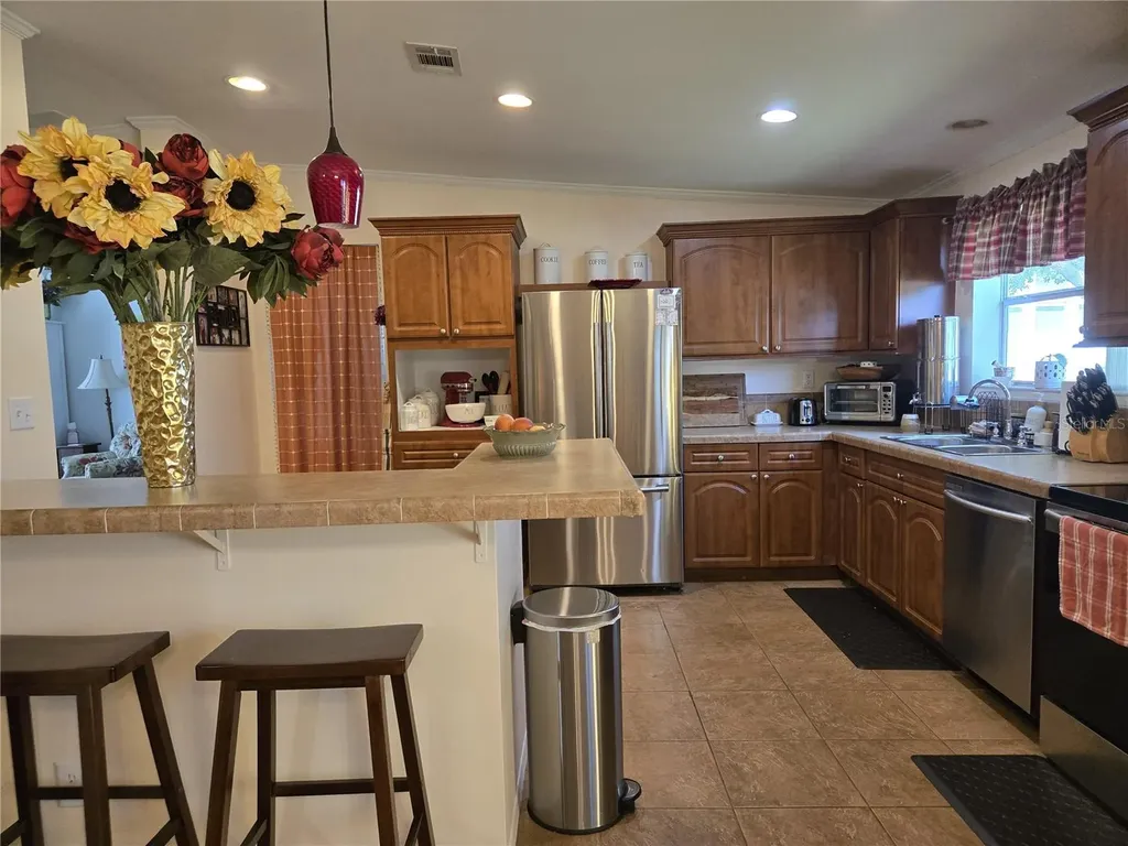 2723 Lake Grassmere Circle Zellwood FL 32798