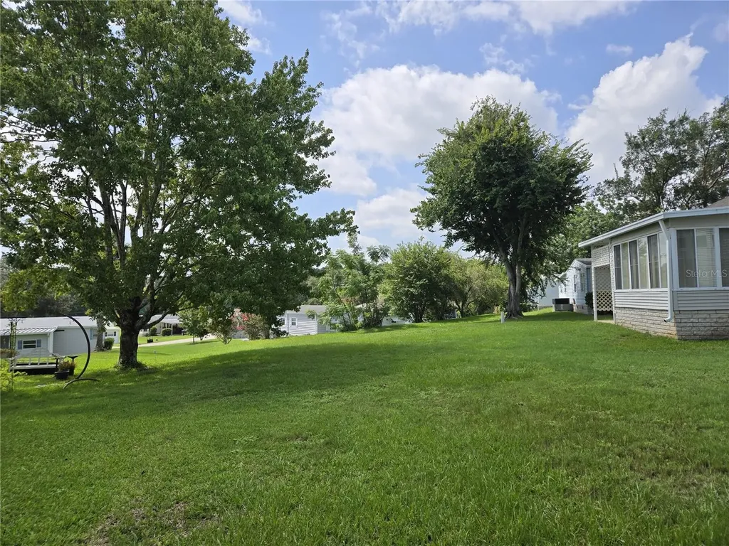 2723 Lake Grassmere Circle Zellwood FL 32798