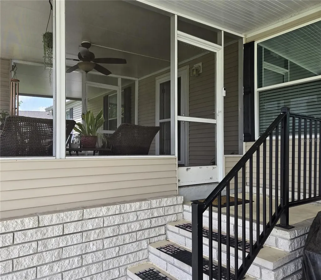 2723 Lake Grassmere Circle Zellwood FL 32798