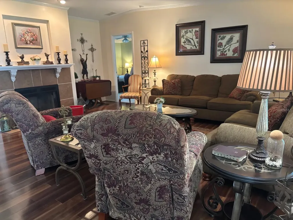 2723 Lake Grassmere Circle Zellwood FL 32798