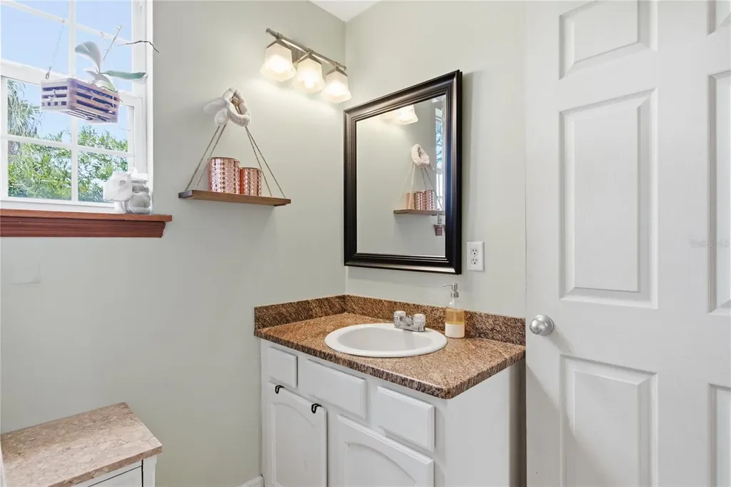 512 SE 9th Street Ocala FL 34471