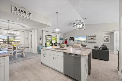 429 Londrina Drive Punta Gorda FL 33983