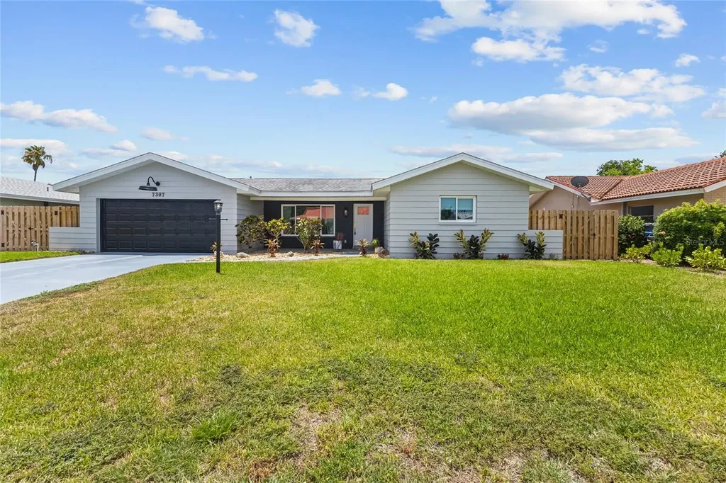 7307 14th Avenue W Bradenton FL 34209