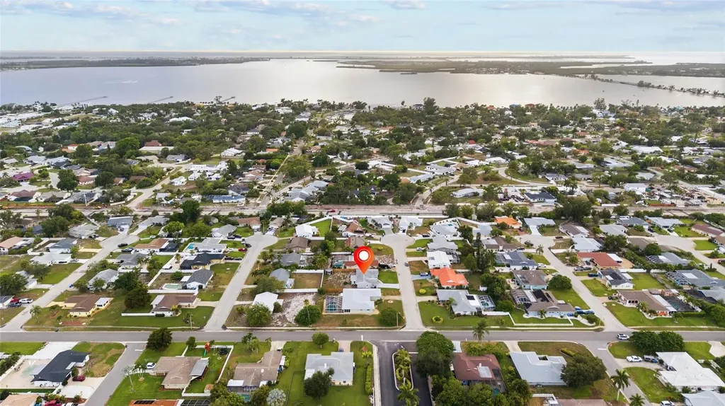 7307 14th Avenue W Bradenton FL 34209