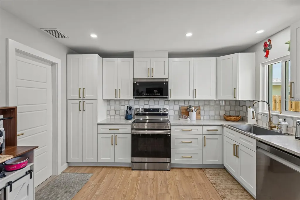 7307 14th Avenue W Bradenton FL 34209