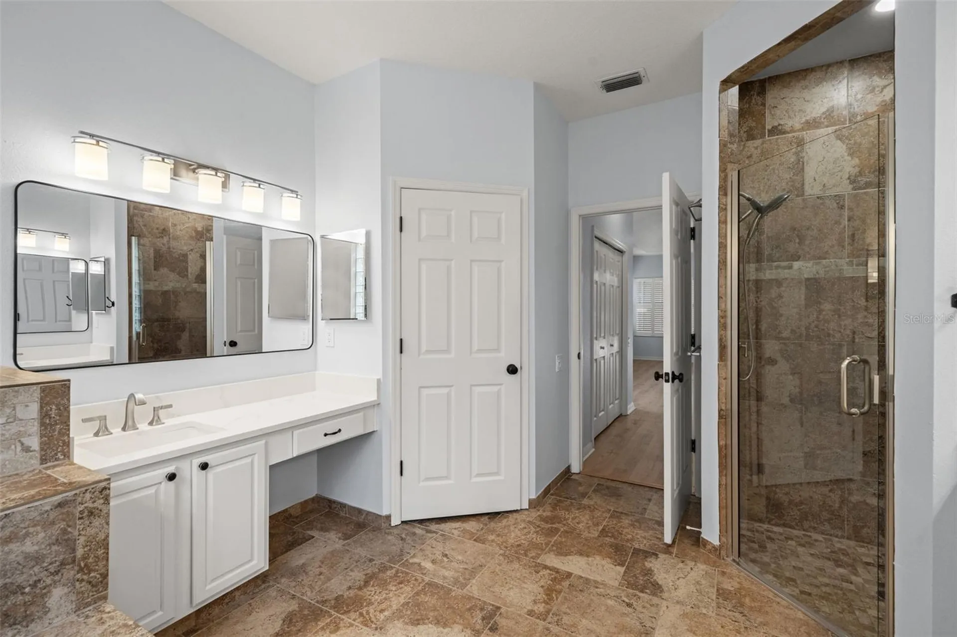18115 Regents Square Drive Tampa FL 33647