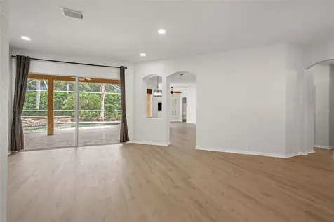 18115 Regents Square Drive Tampa FL 33647