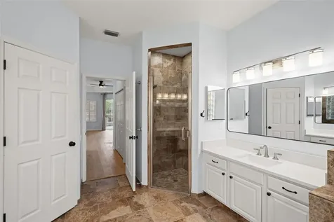 18115 Regents Square Drive Tampa FL 33647