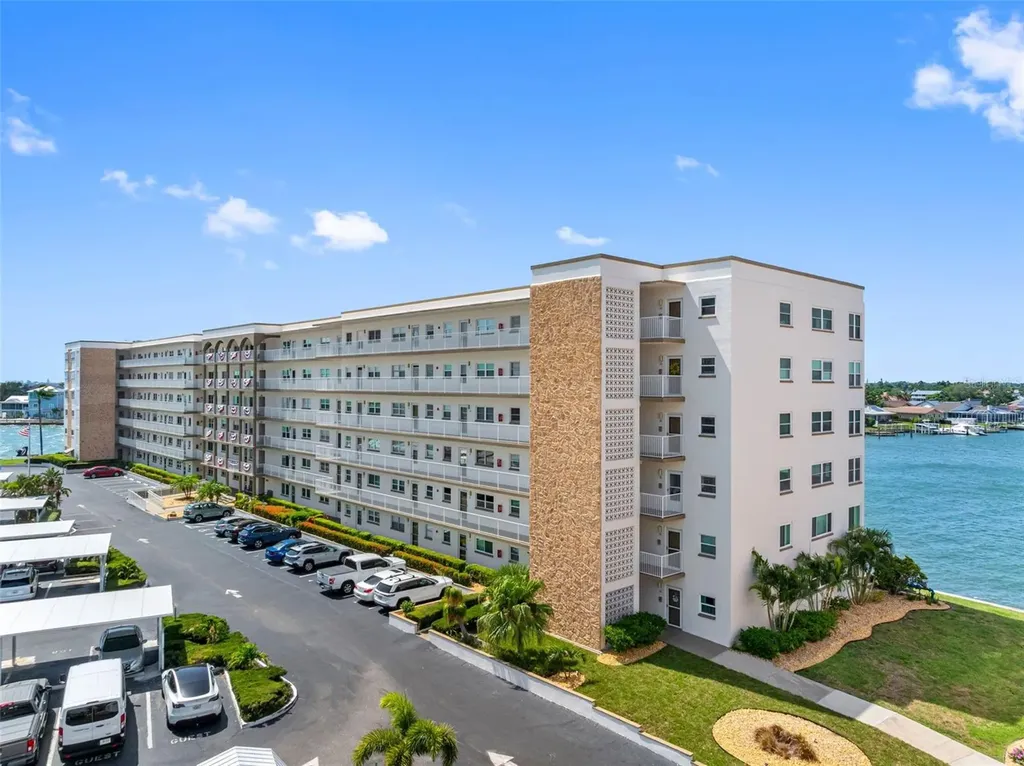 6075 Shore Boulevard S Gulfport FL 33707