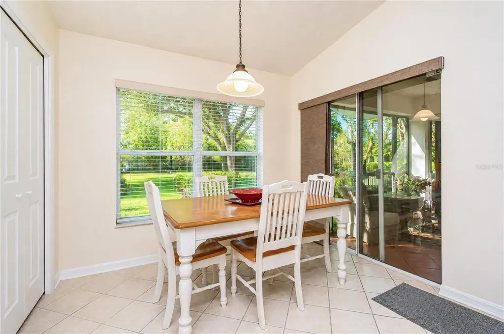 6209 Gannetdale Drive Lithia FL 33547