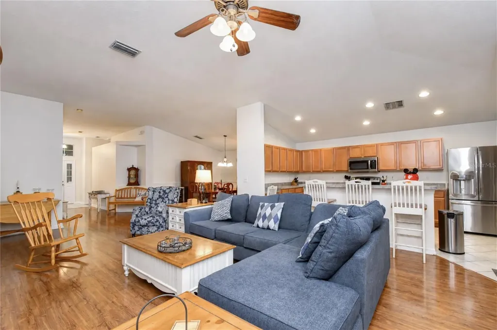 6209 Gannetdale Drive Lithia FL 33547